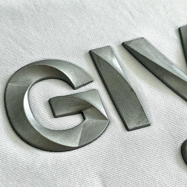 3D Custom Silver Letters Silicone Iron-on Patches Heat Transfer for Fashionwear Teamwear Uniform