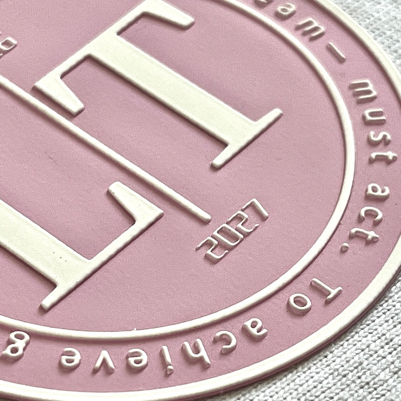 3D White Symbol Rubber Silicone Patches with Raised Letters Iron-on Sports Badges for Sportswear Teamwear Uniform