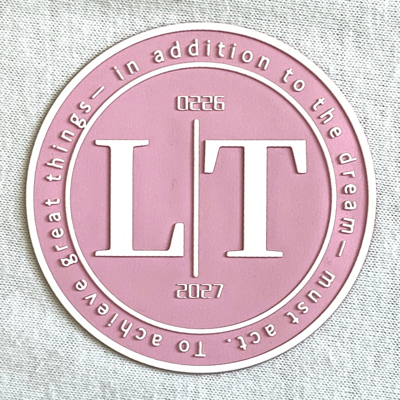 3D White Symbol Rubber Silicone Patches with Raised Letters Iron-on Sports Badges for Sportswear Teamwear Uniform