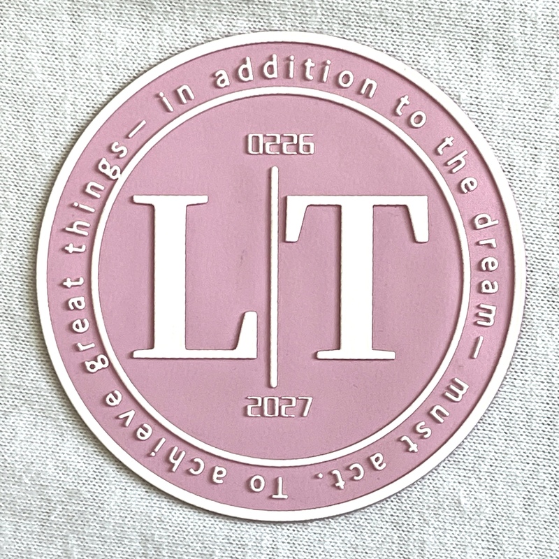 3D White Symbol Rubber Silicone Patches with Raised Letters Iron-on Sports Badges for Sportswear Teamwear Uniform