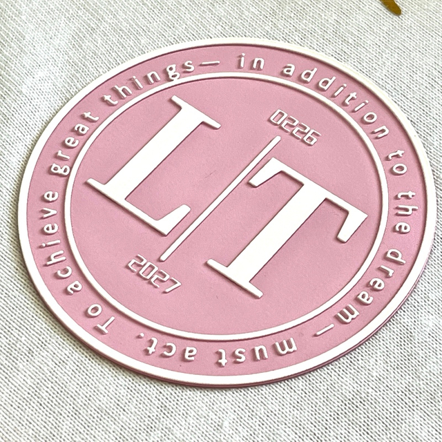 3D White Symbol Rubber Silicone Patches with Raised Letters Iron-on Sports Badges for Sportswear Teamwear Uniform