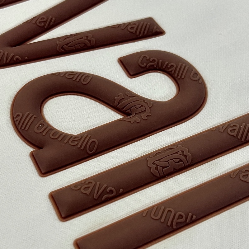 3D Embossed Letters Silicone Patches Heat Transfer with Heat-sensitive Effect for Garments Sweatshirt Hoodie 