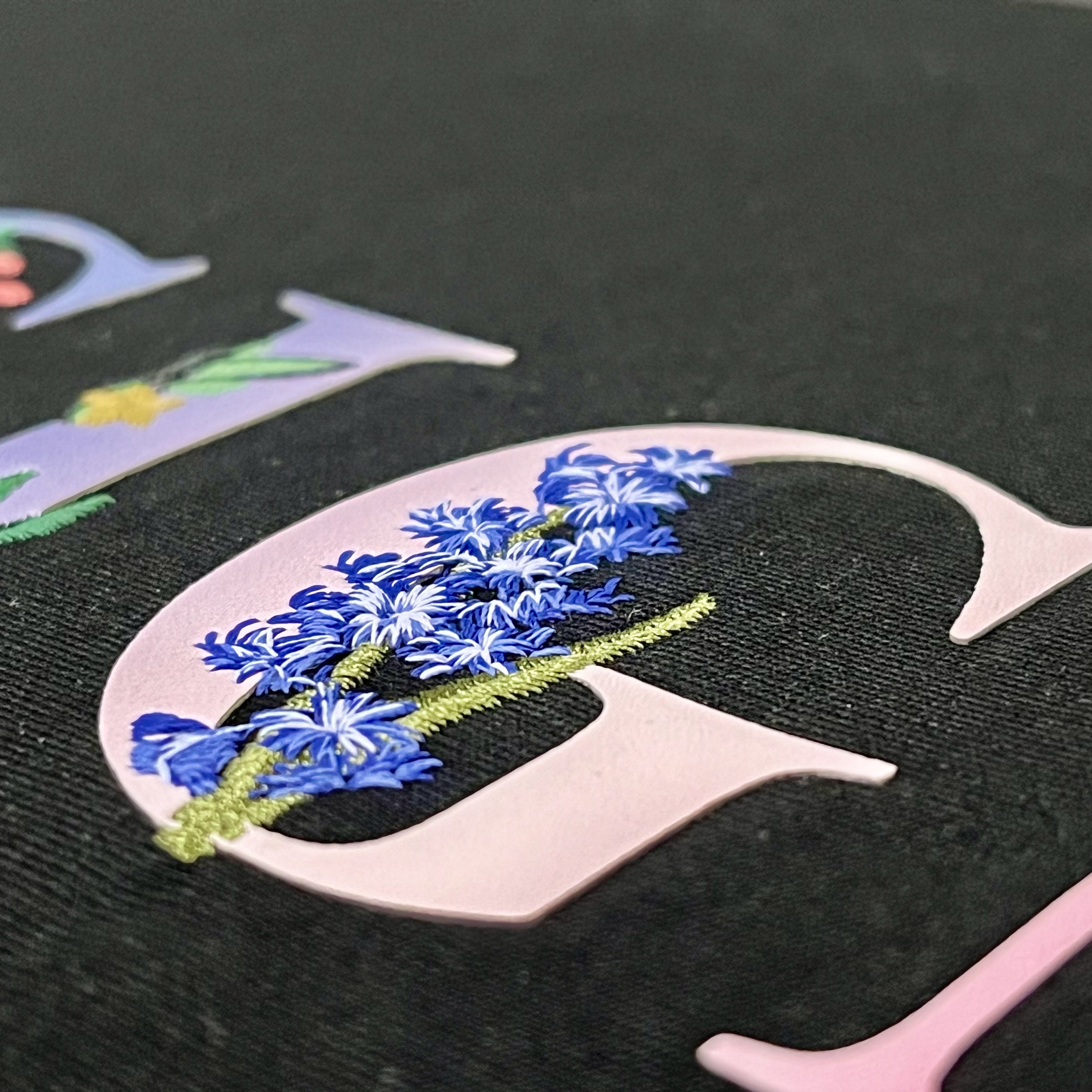 3D Floral Heat Transfer Labels Multi-Colour Raised Letters with Embroidery For Fashion Brands